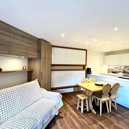 The White Pearl Apartman *