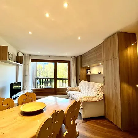 The White Pearl Apartment